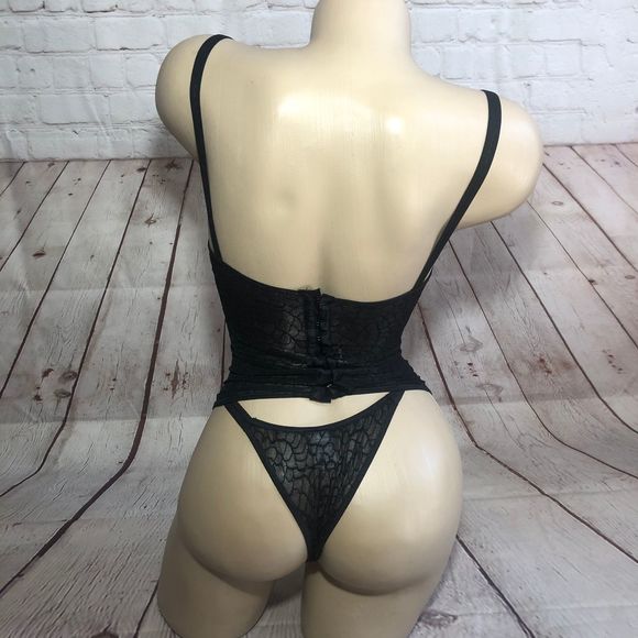 NWT GWorld Intimates Red Love corset‎ blk/red - Picture 3 of 5